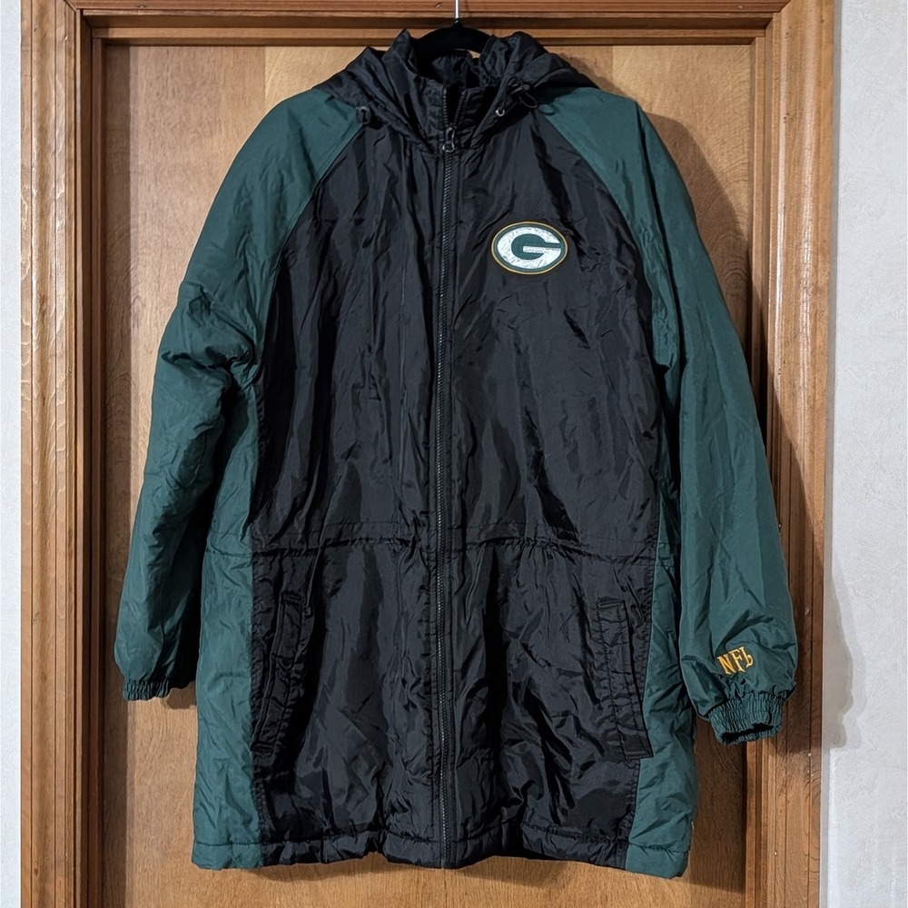 VTG Green Bay Packers NFL Puffer Winter Coat Jacket Large Black Green Hooded